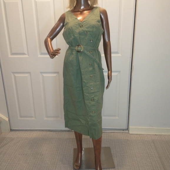 Time and Tru Dresses & Skirts - Olive green sleeveless time and tru maxi dress with belt